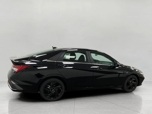 New 2026 Hyundai Elantra SEL Sport Premium FWD image 2