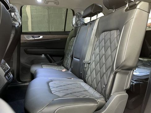 New 2026 Volkswagen Atlas SEL Premium R-Line image 10