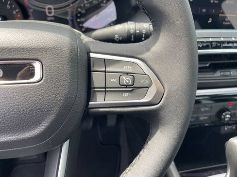 New 2026 Jeep Compass Latitude AWD/4WD image 16