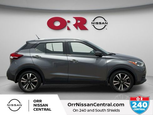 Used 2020 Nissan Kicks SV FWD image 4