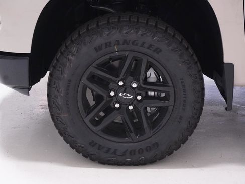 New 2026 Chevrolet Silverado 1500 Custom Trail Boss w/ Dark Appearance Package AWD/4WD image 9