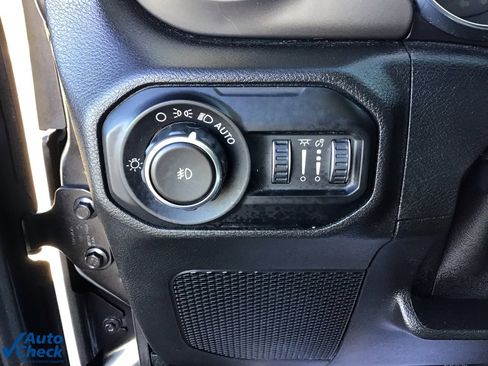 Used 2019 Jeep Wrangler Unlimited Sport S image 29