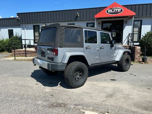 Used 2015 Jeep Wrangler Unlimited Sahara w/ Connectivity Group image 11