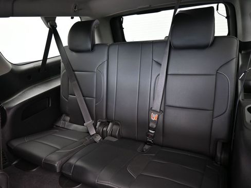 Used 2019 Chevrolet Suburban Premier image 39