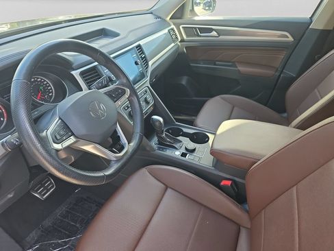 Used 2021 Volkswagen Atlas SE w/ Towing Package AWD/4WD image 14