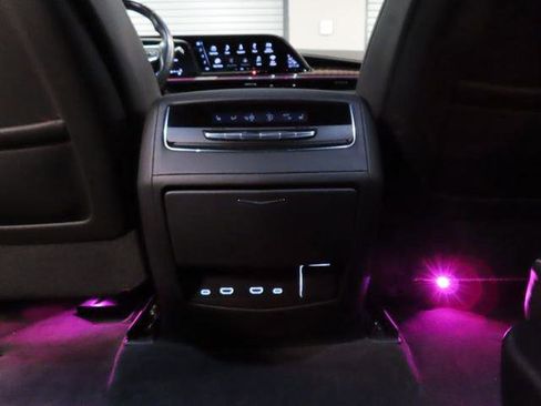 Certified 2022 Cadillac Escalade Premium Luxury Platinum AWD/4WD image 26