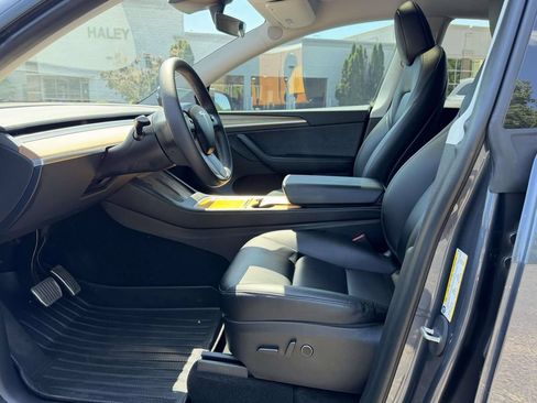 Used 2023 Tesla Model Y Long Range AWD/4WD image 15