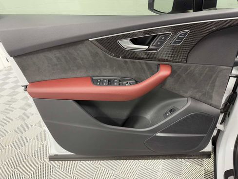 Used 2021 Audi SQ7 Premium Plus w/ Driver Assistance Package image 12