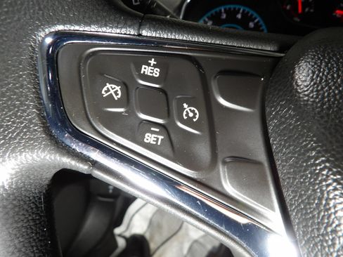Used 2018 Chevrolet Cruze LT FWD image 15