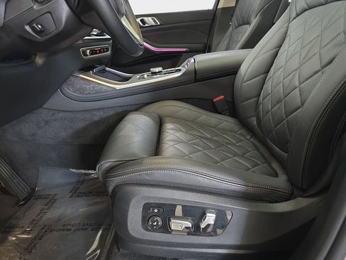 Certified 2024 BMW X7 xDrive40i image 24