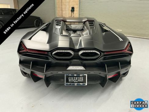 Used 2024 Lamborghini Revuelto image 9