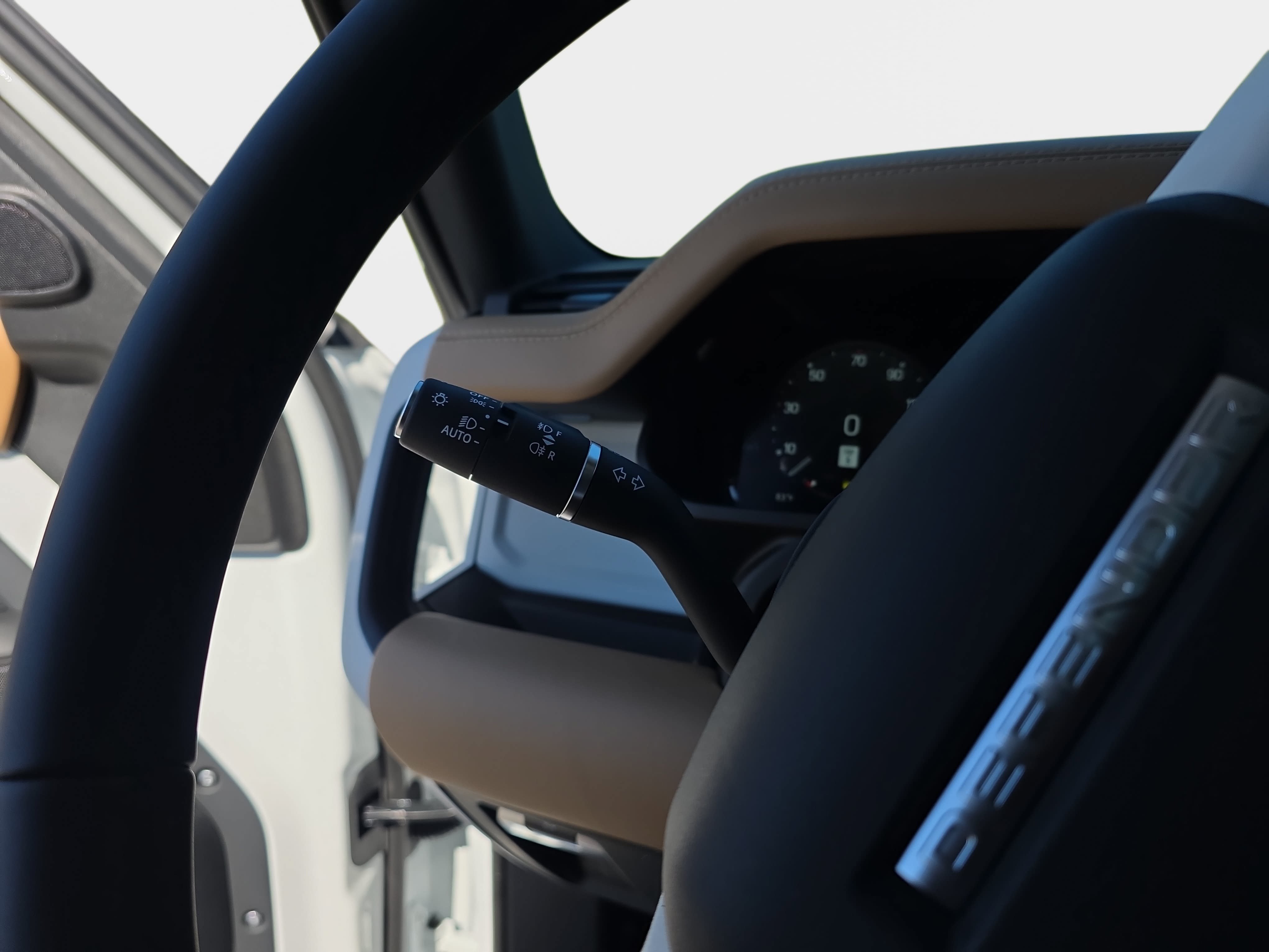 New 2026 Land Rover Defender 110 S AWD/4WD image 25