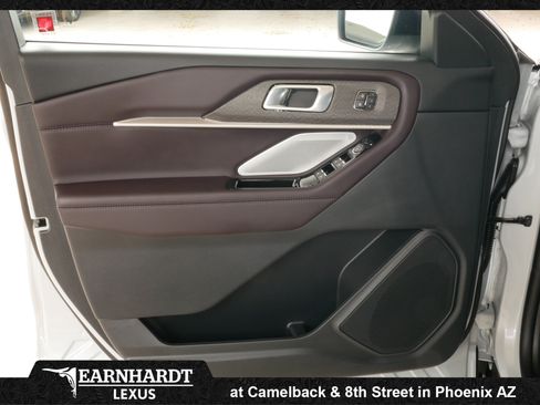 Used 2026 Ford Explorer Platinum RWD image 6