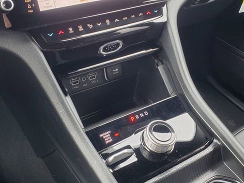 New 2026 Jeep Grand Cherokee Limited AWD/4WD image 13