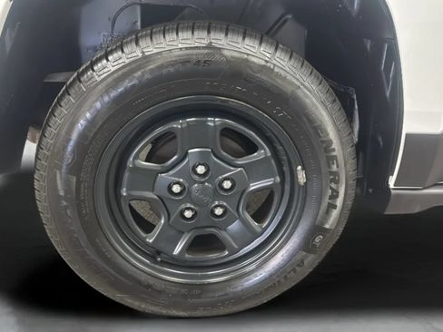 Used 2016 Jeep Patriot Sport w/ Power Value Group FWD image 33