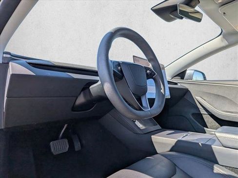 Used 2025 Tesla Model 3 Long Range image 10