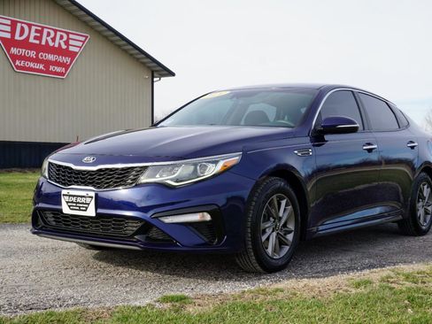 Used 2020 Kia Optima LX image 2