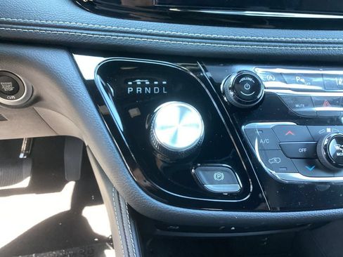 New 2026 Chrysler Pacifica Limited w/ Uconnect Theater Family Group AWD/4WD image 12