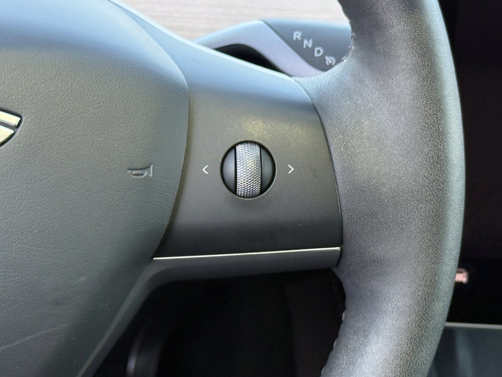 Used 2024 Tesla Model Y Long Range AWD/4WD image 13