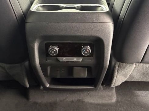 New 2026 Chevrolet Traverse LT w/ Driver Confidence Package AWD/4WD image 35