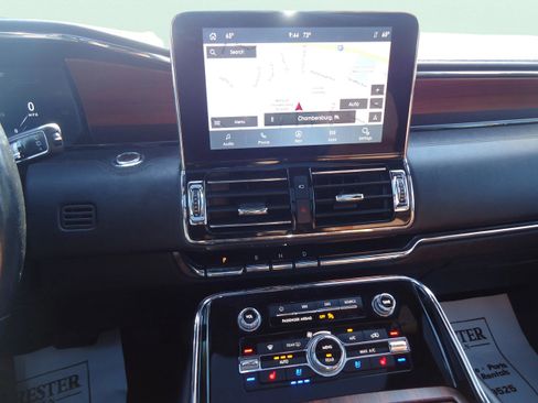 Used 2021 Lincoln Navigator Reserve image 15