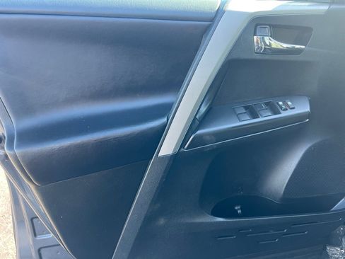 Used 2018 Toyota RAV4 Adventure image 11