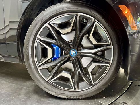 Used 2024 BMW iX xDrive50 w/ Sport Package AWD/4WD image 11