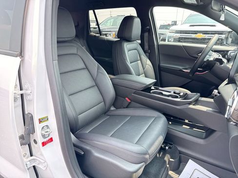Used 2026 Chevrolet Equinox LT w/ Convenience Package II FWD image 25