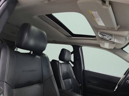 Used 2015 Dodge Durango Citadel w/ Technology Group AWD/4WD image 12