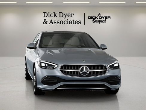 Used 2025 Mercedes-Benz C 300 Sedan image 34