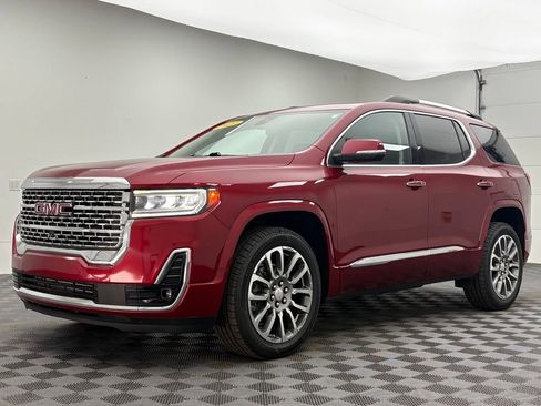 Used 2022 GMC Acadia Denali w/ Denali Ultimate Package FWD image 2