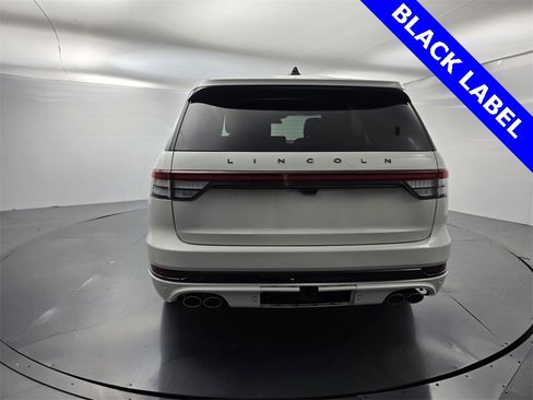 Used 2025 Lincoln Aviator Black Label w/ Jet Appearance Package image 5