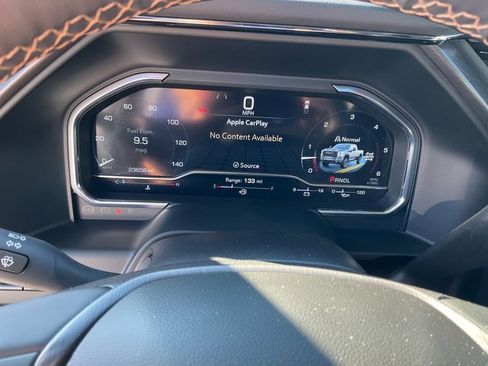 Used 2024 GMC Sierra 2500 AT4 w/ AT4 Premium Plus Package image 11