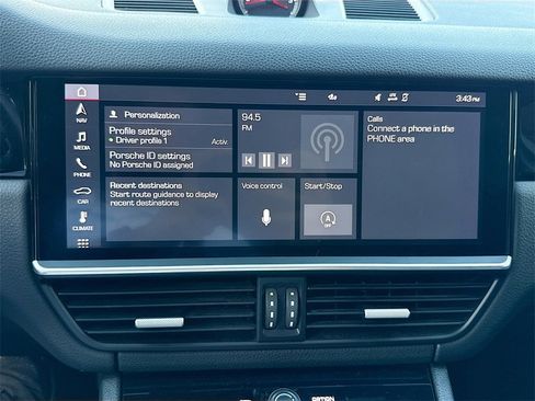 Used 2020 Porsche Cayenne image 16