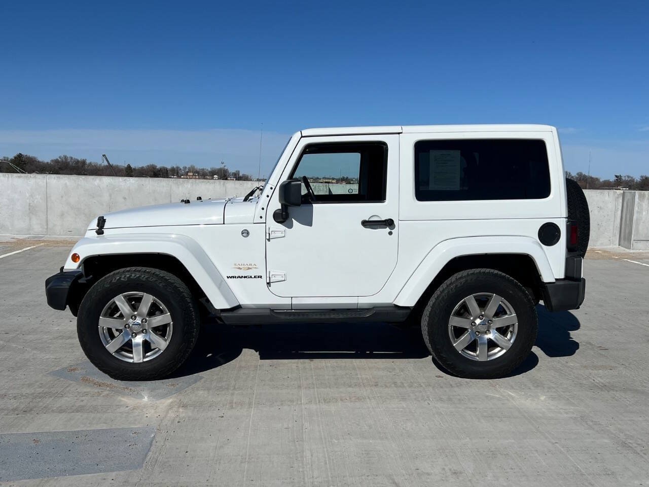 Used 2013 Jeep Wrangler Sahara w/ Connectivity Group AWD/4WD image 6