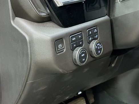Used 2022 Chevrolet Silverado 1500 LT Trail Boss w/ LT Trail Boss Premium Package AWD/4WD image 10