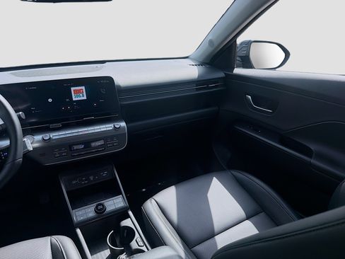 Used 2024 Hyundai Kona Limited FWD image 20