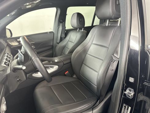 Used 2024 Mercedes-Benz GLS 450 4MATIC image 11