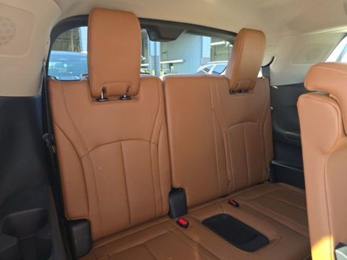 Used 2025 INFINITI QX60 Sensory w/ Vision Package image 16