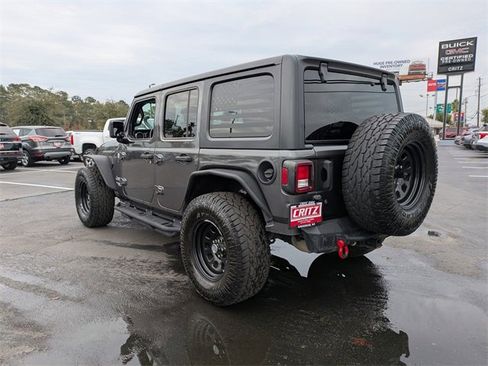 Used 2018 Jeep Wrangler Unlimited Sport image 7
