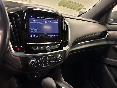 Used 2022 Chevrolet Traverse LT FWD image 37