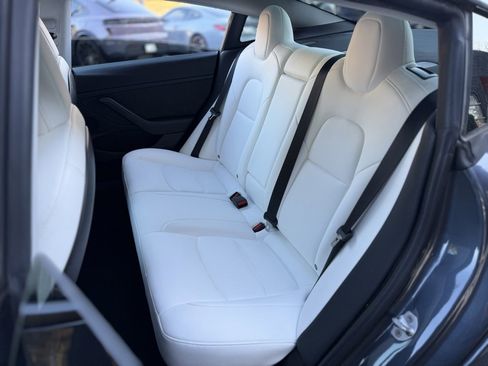 Used 2022 Tesla Model 3 Long Range image 31