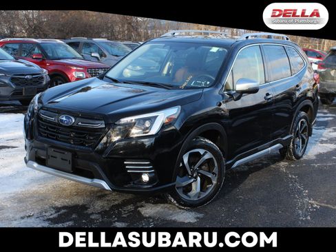 Used 2023 Subaru Forester Touring image 1