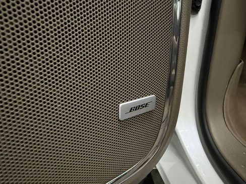 Used 2017 Chevrolet Suburban Premier image 12