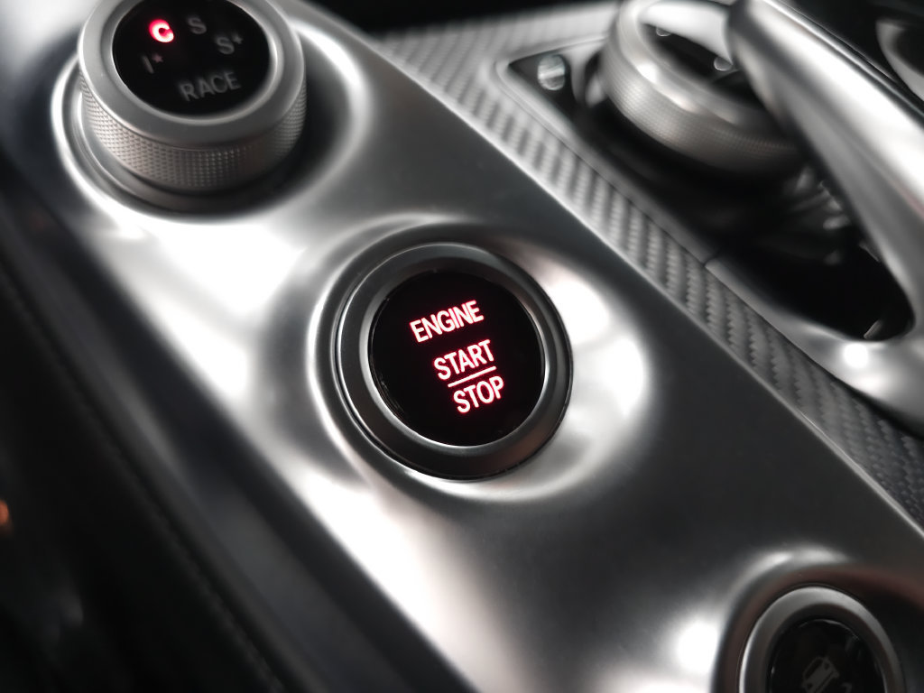 Used 2017 Mercedes-Benz AMG GT S image 16