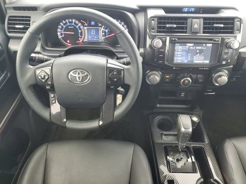 Used 2018 Toyota 4Runner TRD Off-Road Premium AWD/4WD image 16