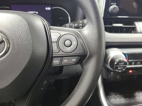 Used 2023 Toyota RAV4 XLE FWD image 26
