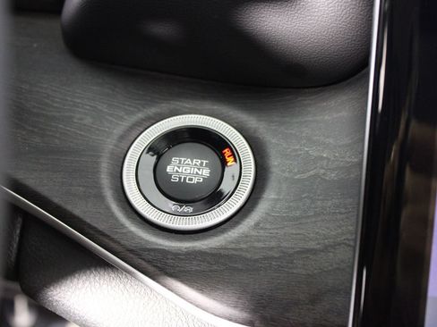 Used 2023 Jeep Grand Cherokee L Limited RWD image 12