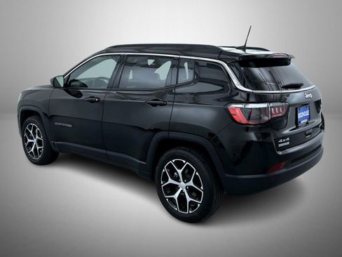 Used 2024 Jeep Compass Limited image 7