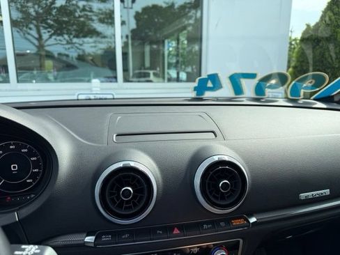 Used 2018 Audi A3 e-tron Premium Plus w/ Technology Package FWD image 19